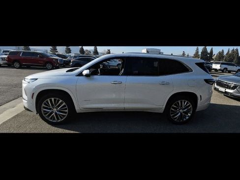 Used 2025 Buick Enclave Avenir w/ Super Cruise Package image 6