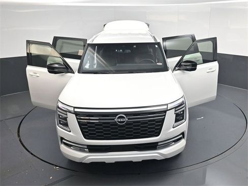Used 2025 Nissan Armada SL w/ Captain's Chari Seat Package image 60