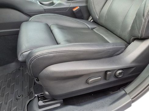 Used 2023 Subaru Outback Touring image 11