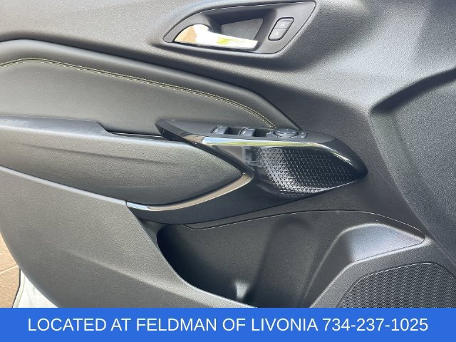 Used 2025 Chevrolet Trax LT w/ Driver Confidence Package FWD image 20