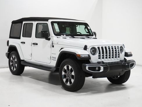 Certified 2019 Jeep Wrangler Unlimited Sahara image 4