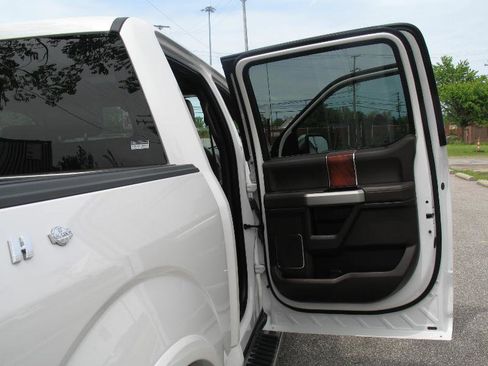 Used 2019 Ford F150 King Ranch w/ Equipment Group 601A Luxury AWD/4WD image 18