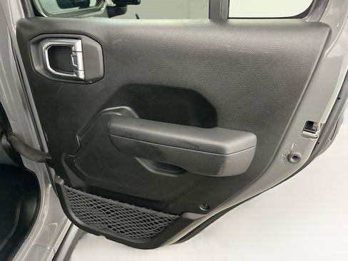 Used 2023 Jeep Wrangler Unlimited w/ Cold Weather Group image 30