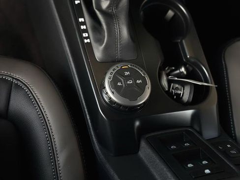 New 2025 Ford Bronco Outer Banks image 12