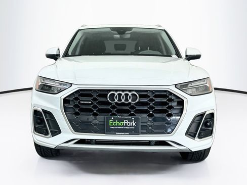 Used 2023 Audi Q5 2.0T Premium w/ Convenience Package AWD/4WD image 2