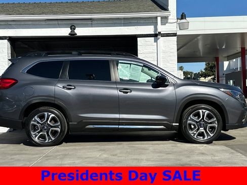 Used 2024 Subaru Ascent Limited w/ Technology Package image 3