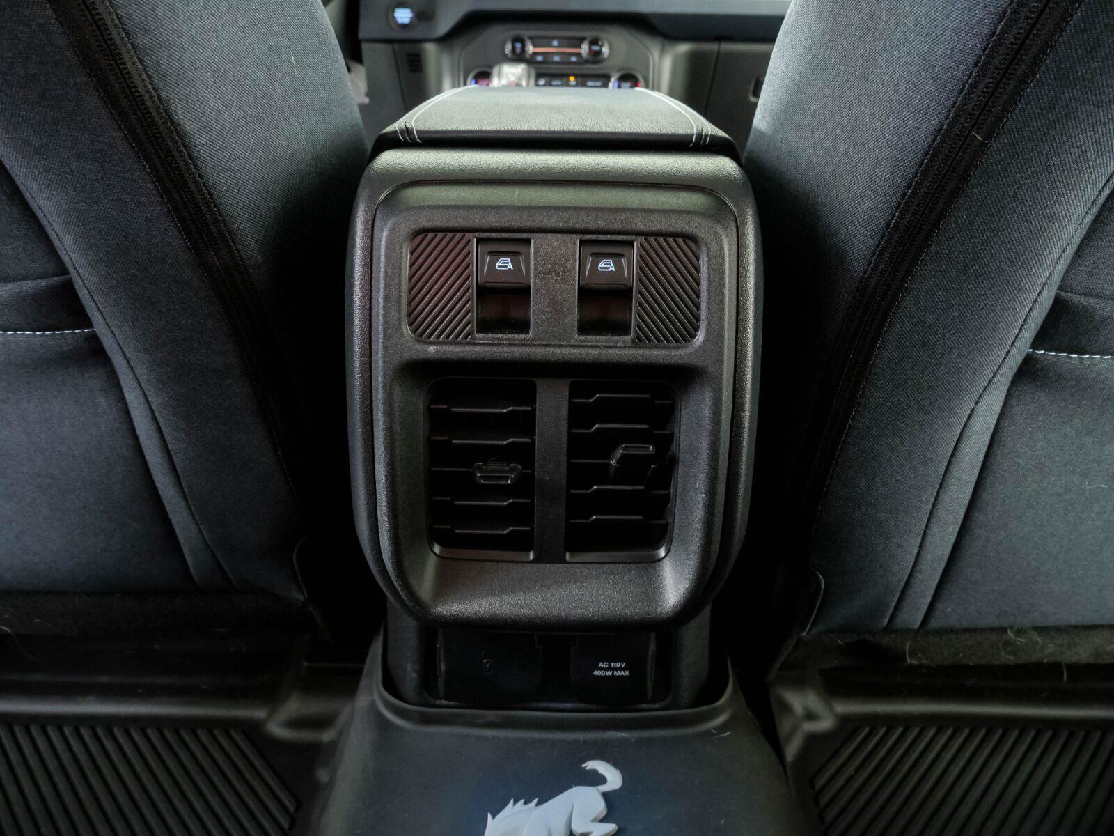 Used 2025 Ford Bronco Heritage Edition AWD/4WD image 17