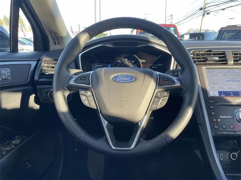 Used 2020 Ford Fusion Energi Titanium image 20