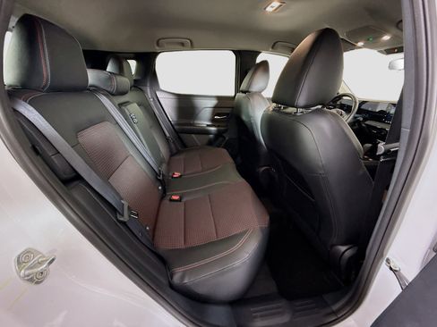 Used 2026 Nissan Kicks SR image 27