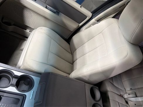 Used 2012 Ford Expedition XLT RWD image 16