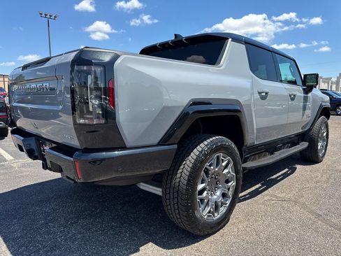 Used 2025 GMC Hummer EV 3X AWD/4WD image 4