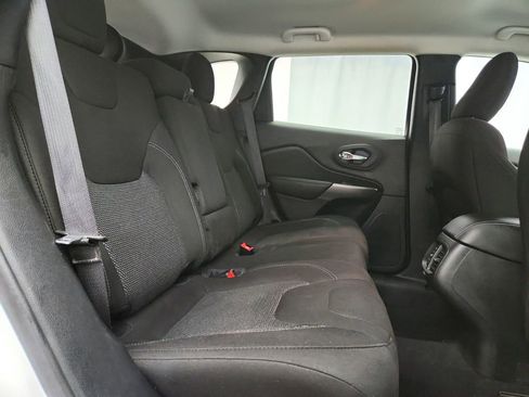 Used 2020 Jeep Cherokee Latitude image 24