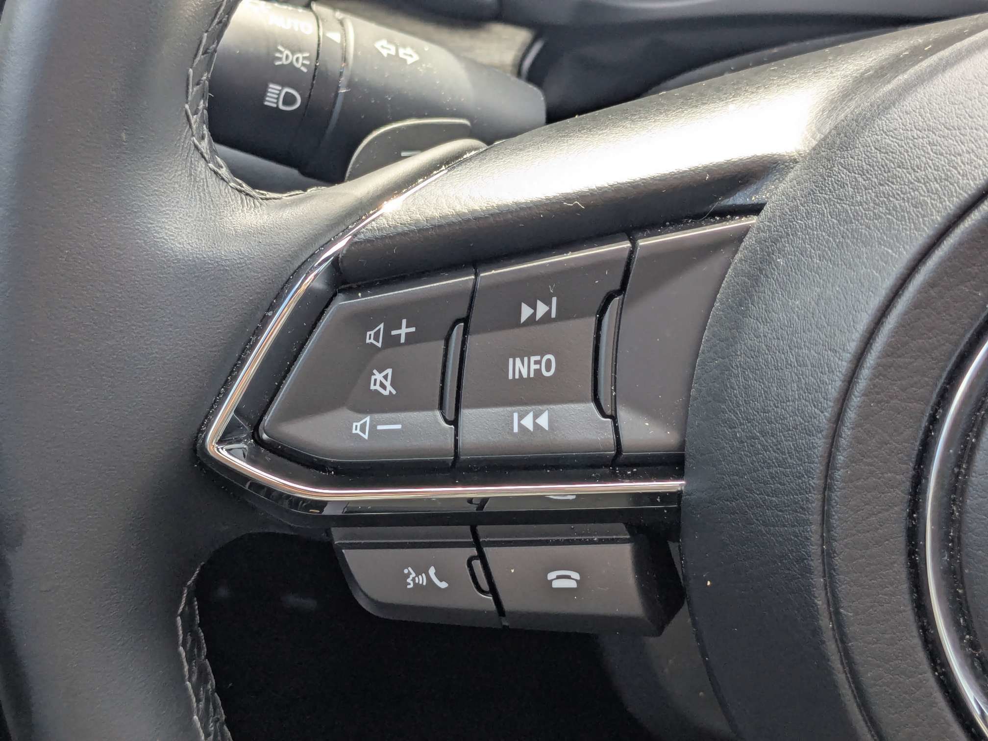Used 2025 MAZDA CX-5 Signature AWD/4WD image 26