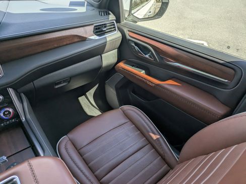 Used 2024 GMC Yukon Denali Ultimate image 22