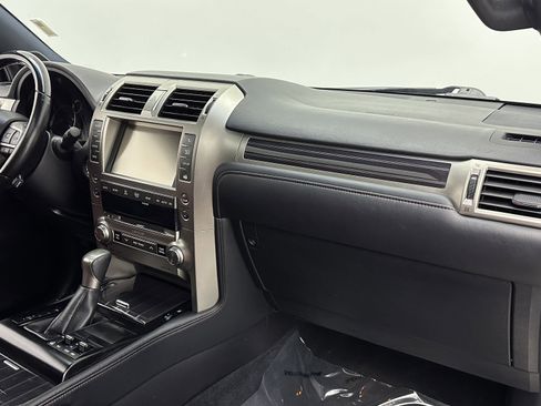 Used 2020 Lexus GX 460 Premium image 36