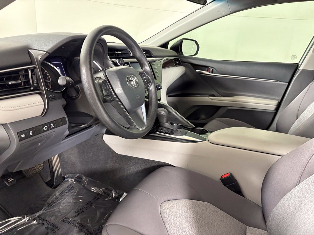 Used 2020 Toyota Camry LE w/ Carpet Mat Package FWD image 20