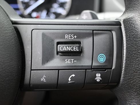 Used 2024 Nissan Rogue SV AWD/4WD image 23