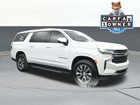 Used 2024 Chevrolet Suburban LT w/ LT Signature Package image 1