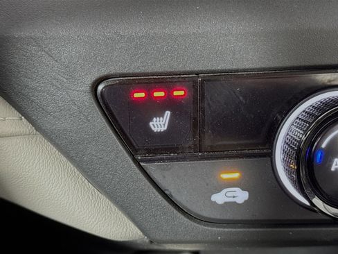 Certified 2023 Honda Accord EX image 19