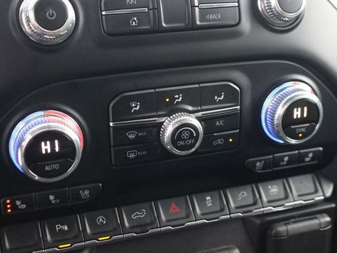 Used 2019 GMC Sierra 1500 SLT w/ SLT Premium Package AWD/4WD image 25