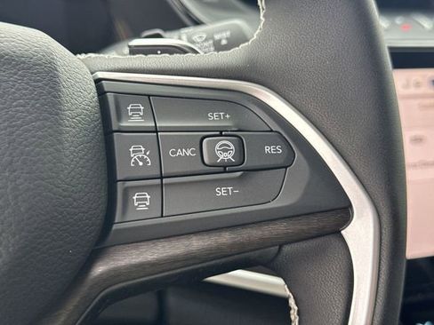 New 2026 Jeep Grand Cherokee Limited w/ Luxury Tech Group II AWD/4WD image 28