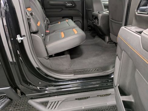 Used 2025 GMC Sierra 2500 AT4 w/ Technology Package image 27