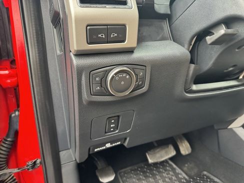 Used 2022 Ford F250 Lariat w/ Chrome Package image 4