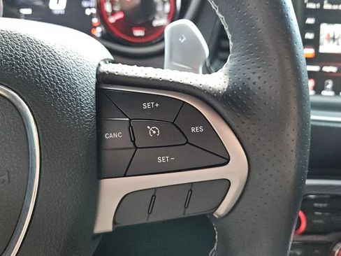 Used 2015 Dodge Challenger SRT Hellcat RWD image 23