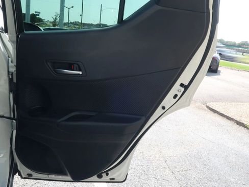 Used 2021 Toyota C-HR LE image 47