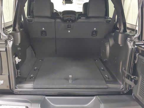 New 2026 Jeep Wrangler Unlimited Rubicon image 27