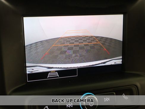 Used 2024 GMC Terrain SLE w/ Driver Convenience Package image 5