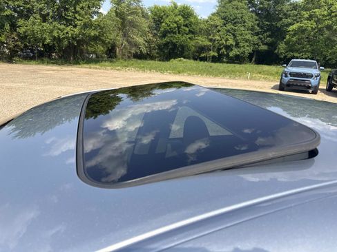 Used 2025 Lexus ES 350 w/ Premium Package image 35