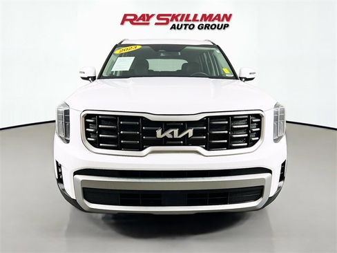 Used 2023 Kia Telluride S image 2