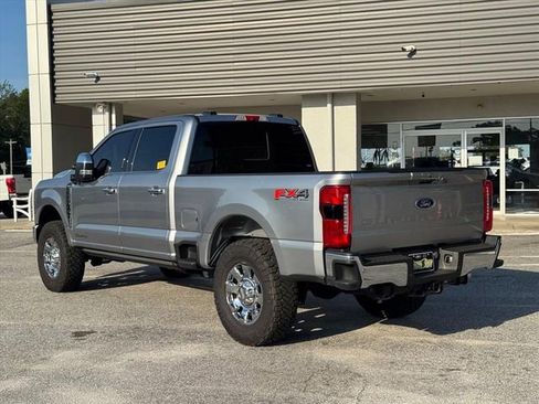 Used 2024 Ford F250 Lariat w/ Lariat Ultimate Package AWD/4WD image 5
