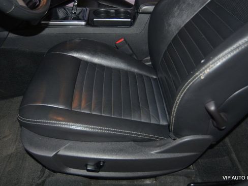 Used 2009 Dodge Challenger R/T image 16