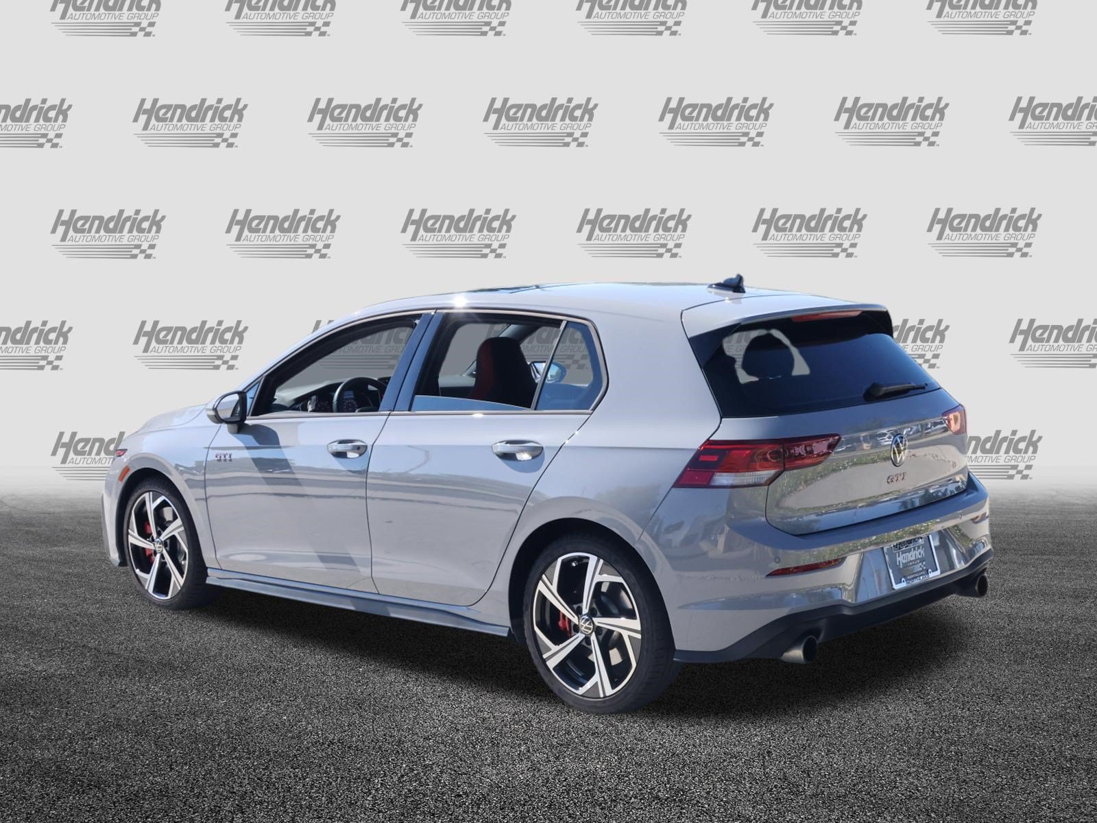Used 2025 Volkswagen Golf SE FWD image 7