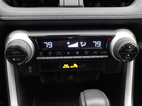 Used 2025 Toyota RAV4 XLE image 21