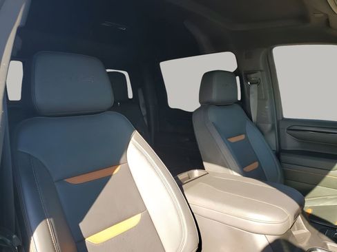 Used 2024 GMC Sierra 1500 AT4 w/ Technology Package image 15