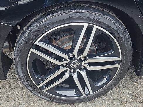 Used 2017 Honda Accord Sport Special Edition image 9