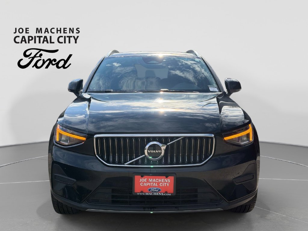 Used 2025 Volvo XC40 B5 Core AWD/4WD image 10