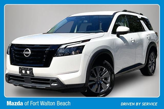 Used 2024 Nissan Pathfinder SV AWD/4WD image 2