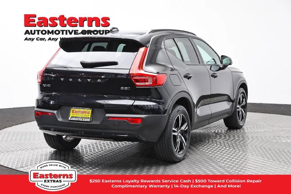 Used 2024 Volvo XC40 B5 Core AWD/4WD image 6
