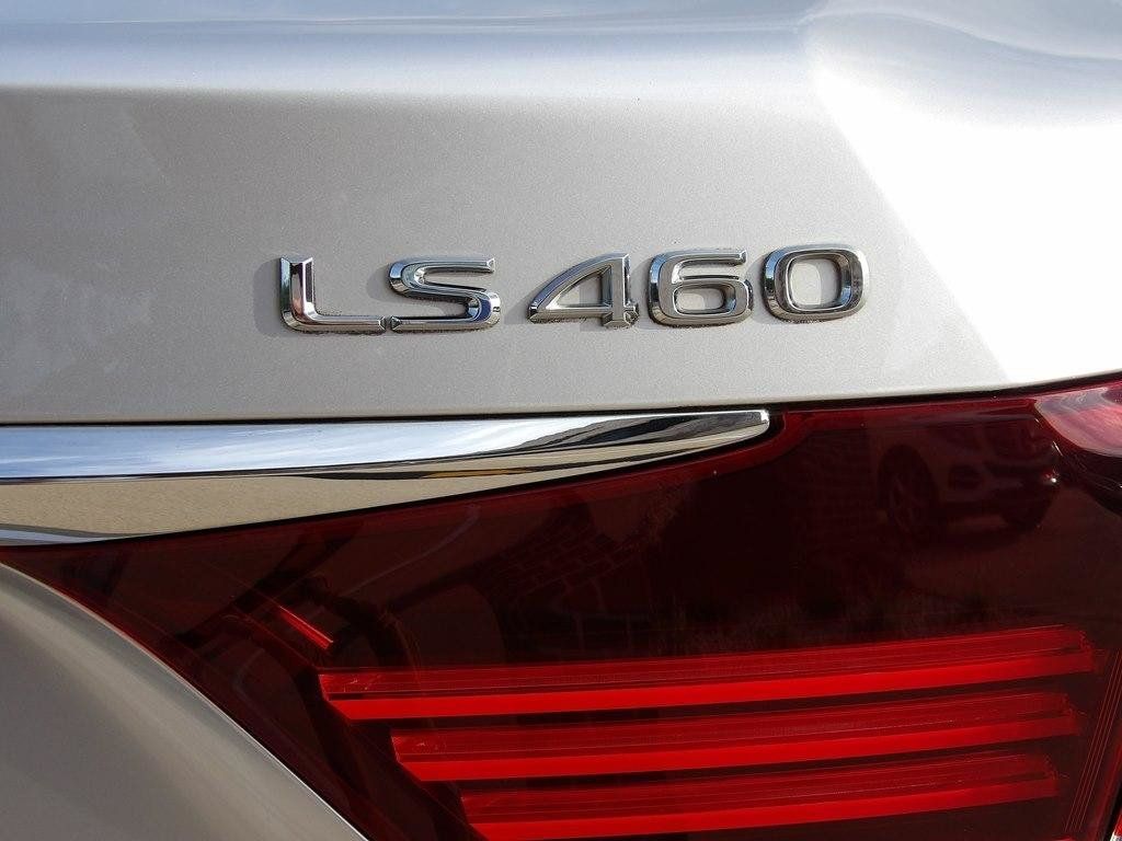 Used 2014 Lexus LS 460 w/ Comfort Package RWD image 38