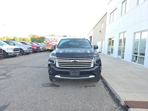 Used 2021 Chevrolet Tahoe High Country w/ Premium Package AWD/4WD image 2