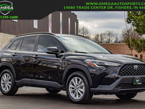 Used 2023 Toyota Corolla Cross LE image 1