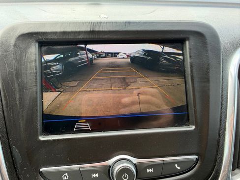 Used 2019 Chevrolet Equinox LS FWD image 33