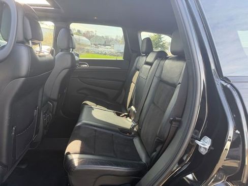 Certified 2022 Jeep Grand Cherokee Laredo X AWD/4WD image 15