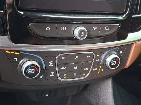 Used 2019 Chevrolet Traverse High Country AWD/4WD image 19