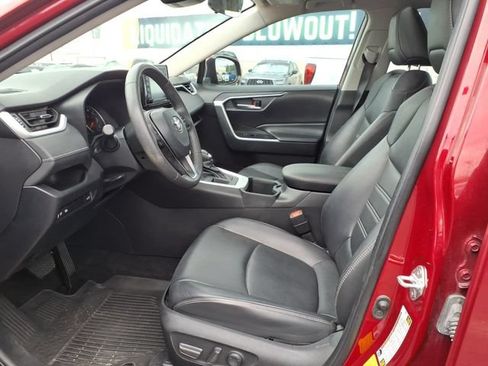 Used 2022 Toyota RAV4 XLE Premium FWD image 21