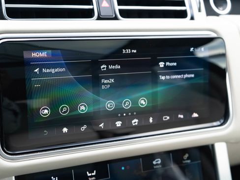 Used 2020 Land Rover Range Rover HSE image 17